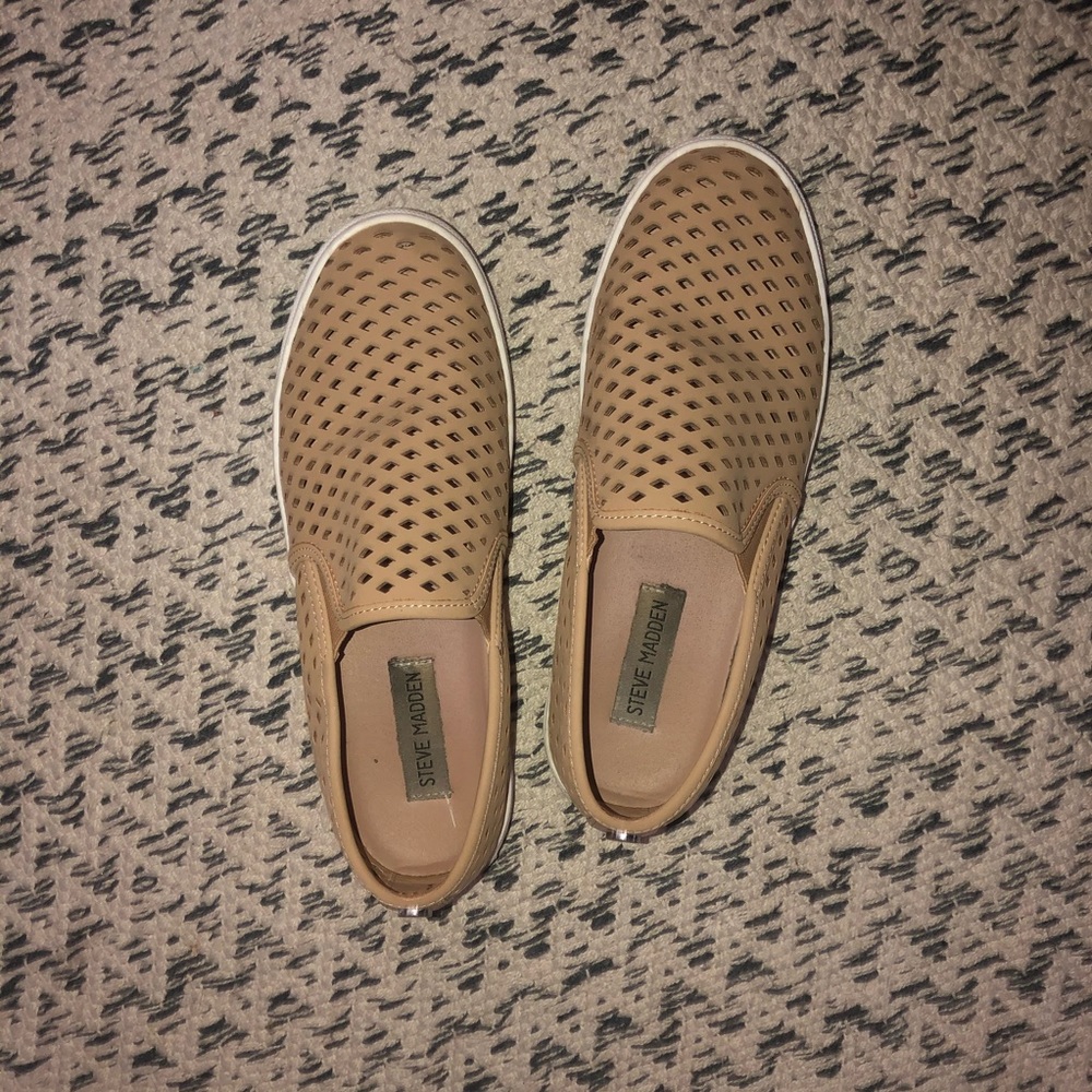 Steve Madden slip-ons